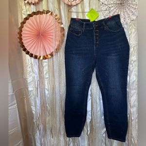 #7 Judy Blue 16w Button Fly straight leg Like New